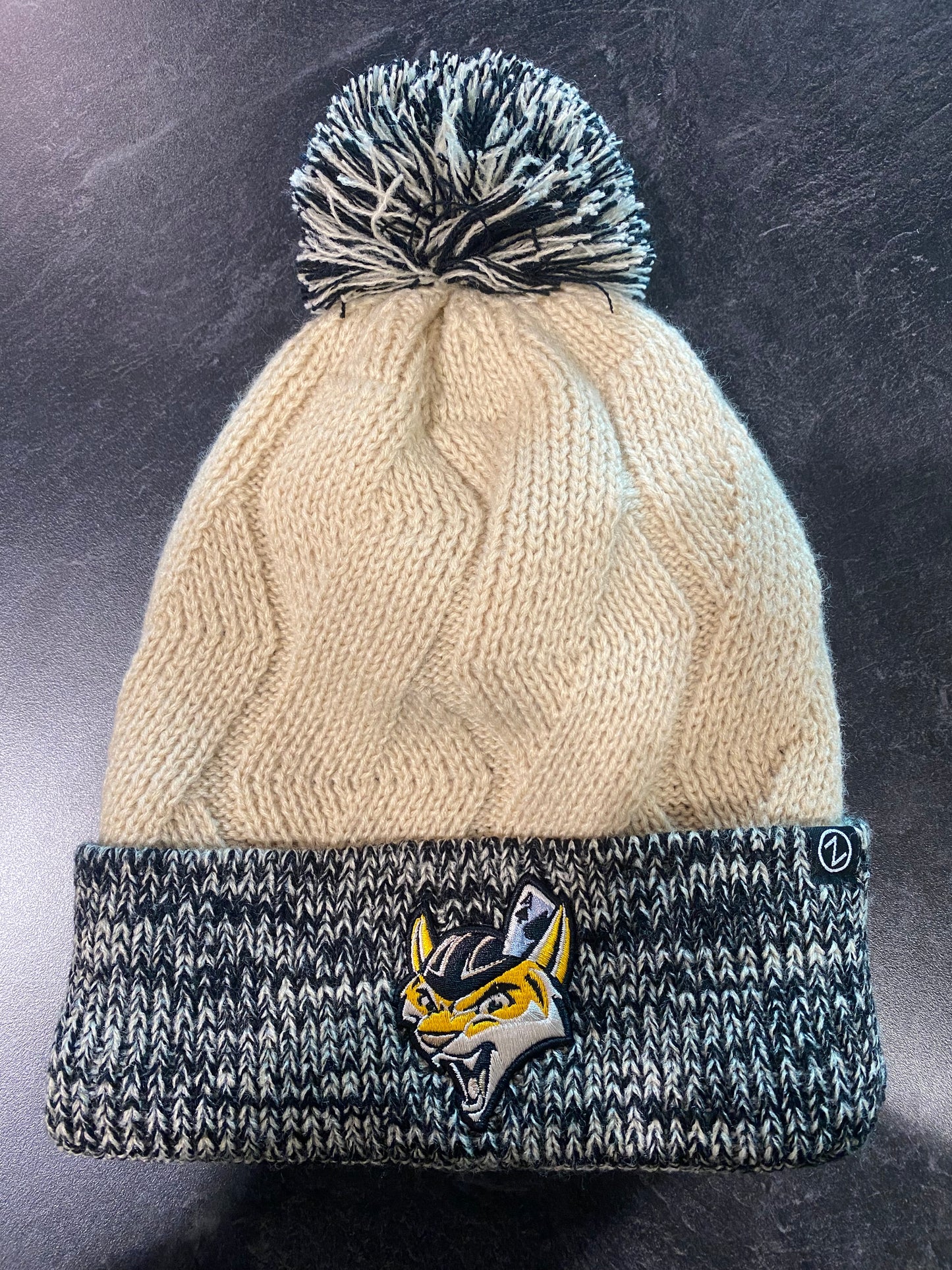 Women's Cable Knit w/ Pom