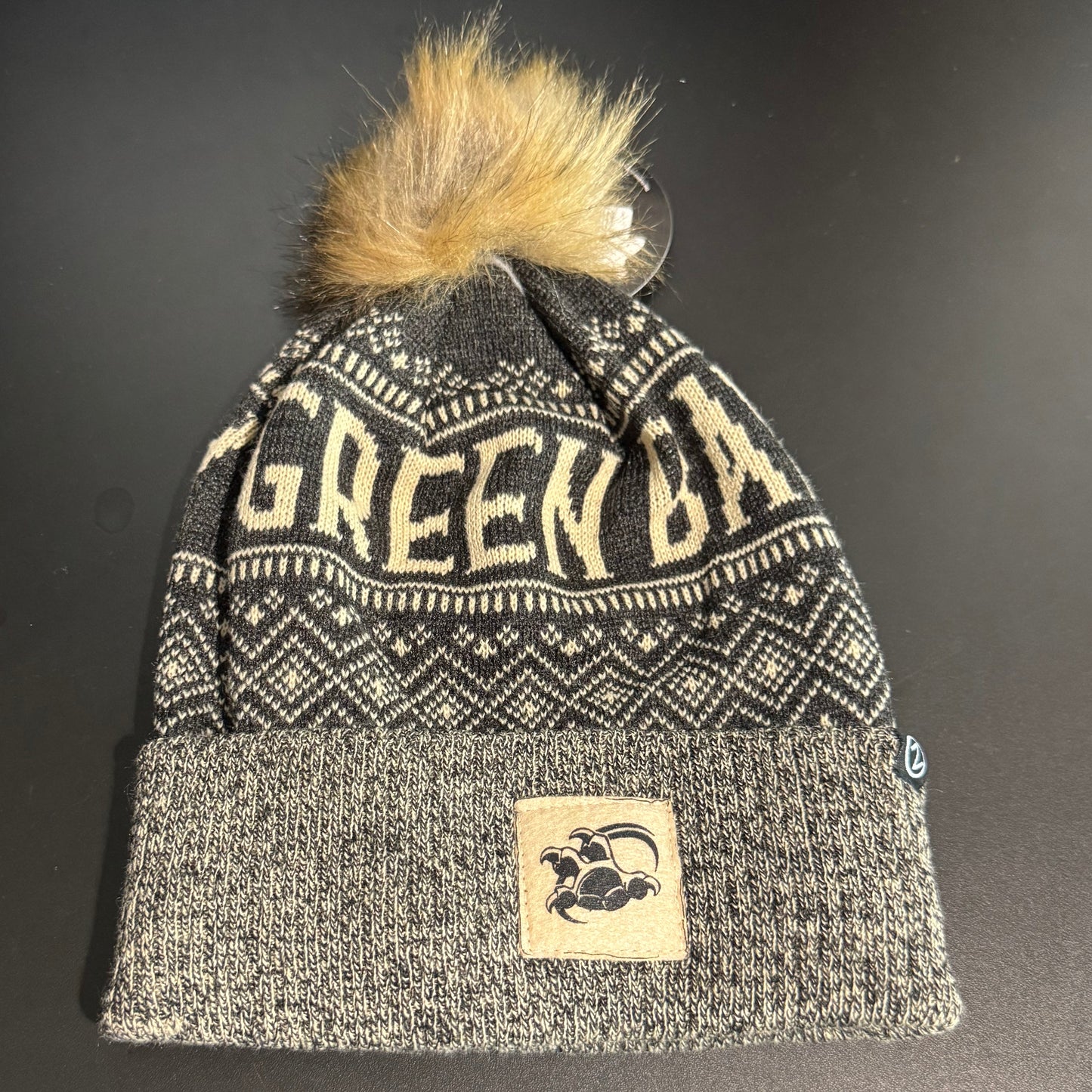 Apres Beanie Rib Cuff w/ Fur Pom